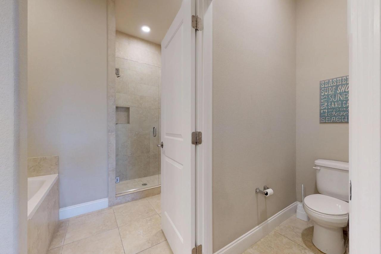Alerio Condos デスティン 部屋 写真